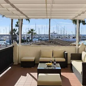 https://apartamento-puerto-marina.hotelsinnerja.org
